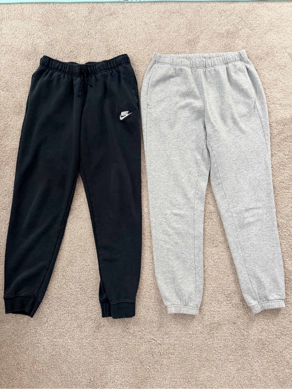 Nike and DSG Size Small Women’s Sweatpants Bundle